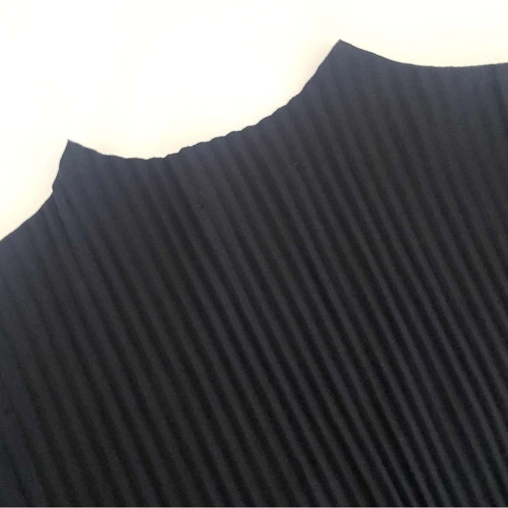 Aritzia Babaton Advocate Blouse Black - Picture 9 of 13